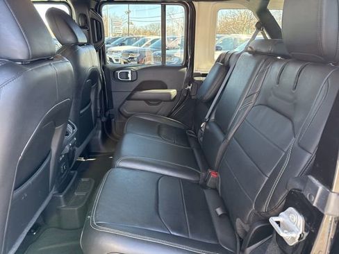 Used 2023 Jeep Wrangler Unlimited Sahara w/ Cold Weather Group image 21