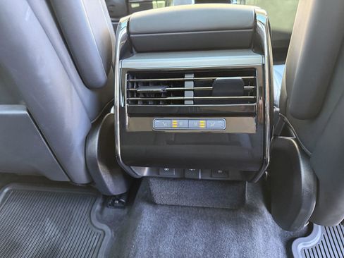 Certified 2024 Land Rover Range Rover Sport SE image 37