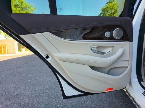 Used 2018 Mercedes-Benz E 400 4MATIC Wagon image 25