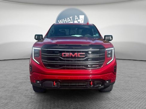 Used 2025 GMC Sierra 1500 AT4 w/ AT4 Premium Package AWD/4WD image 8