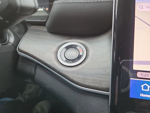 New 2025 Jeep Grand Cherokee L Limited image 31