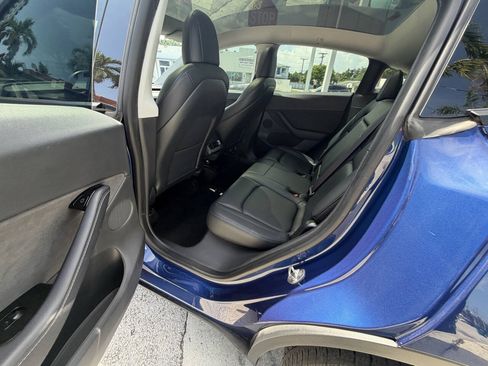 Used 2020 Tesla Model Y Long Range AWD/4WD image 13