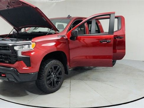 Used 2023 Chevrolet Silverado 1500 LT Trail Boss w/ Convenience Package II image 9