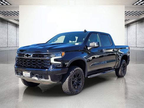 Used 2024 Chevrolet Silverado 1500 ZR2 w/ Technology Package AWD/4WD image 11