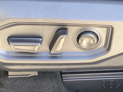 Used 2024 Toyota Tundra Limited image 30