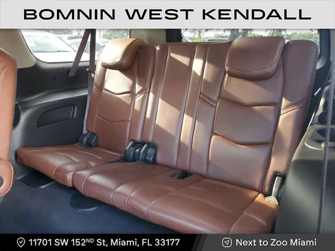 Used 2019 Cadillac Escalade ESV Premium Luxury image 20