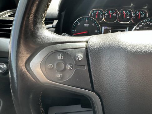 Used 2018 Chevrolet Suburban LT image 10