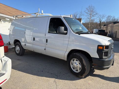 Used 2013 Ford E-250 and Econoline 250 w/ Commercial Cargo Van Pkg image 6