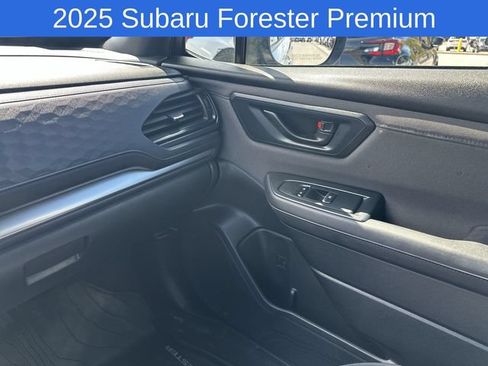 Used 2025 Subaru Forester Premium w/ Convenience Package #1 AWD/4WD image 19