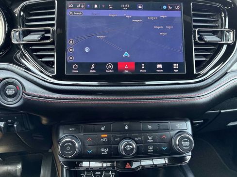 Used 2023 Dodge Durango GT AWD/4WD image 19