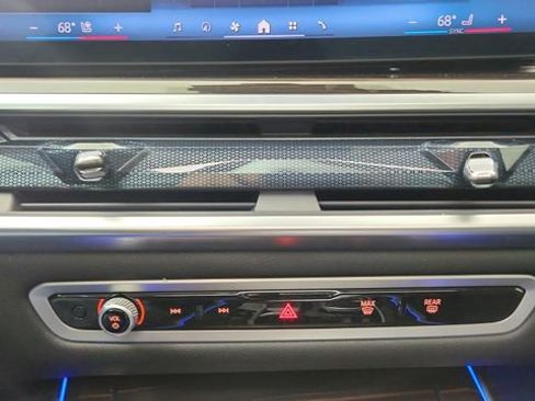 Used 2026 BMW X7 xDrive40i image 55