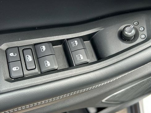 Used 2021 Jeep Grand Cherokee L Laredo AWD/4WD image 21
