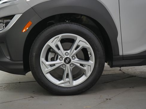 Used 2023 Hyundai Kona SEL AWD/4WD image 29