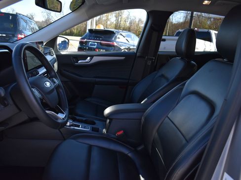 Used 2023 Ford Escape Platinum image 17