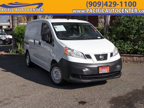 Used 2018 Nissan NV200 S w/ Cruise Control Package image 1