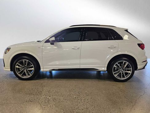 Used 2025 Audi Q3 2.0T Premium w/ Convenience Package AWD/4WD image 4