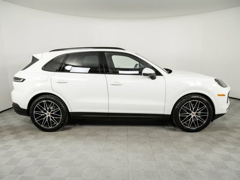 New 2026 Porsche Cayenne image 28