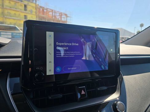 Used 2025 Toyota Corolla LE w/ Convenience Package image 26