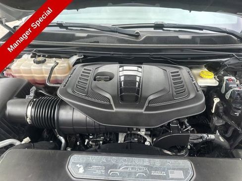 Used 2024 Jeep Wagoneer Series II w/ Flexible Seating Group AWD/4WD image 35