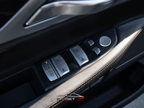 Used 2016 BMW 750i w/ M Sport Package image 41