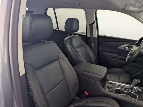 Used 2020 Chevrolet Traverse LS image 26
