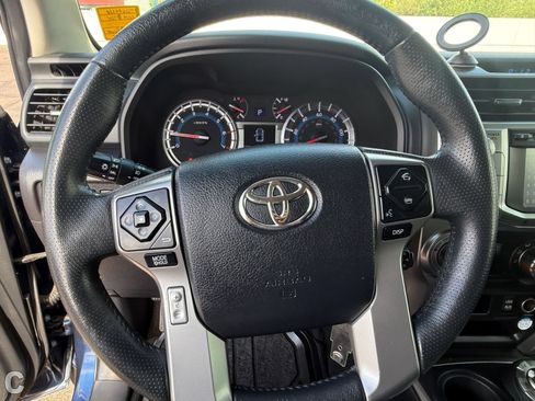 Used 2019 Toyota 4Runner SR5 AWD/4WD image 28