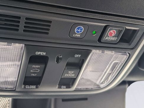 Certified 2025 Honda Passport Black Edition image 32