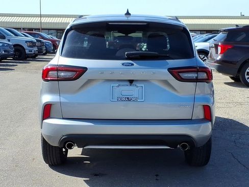 Used 2023 Ford Escape ST-Line Select AWD/4WD image 4