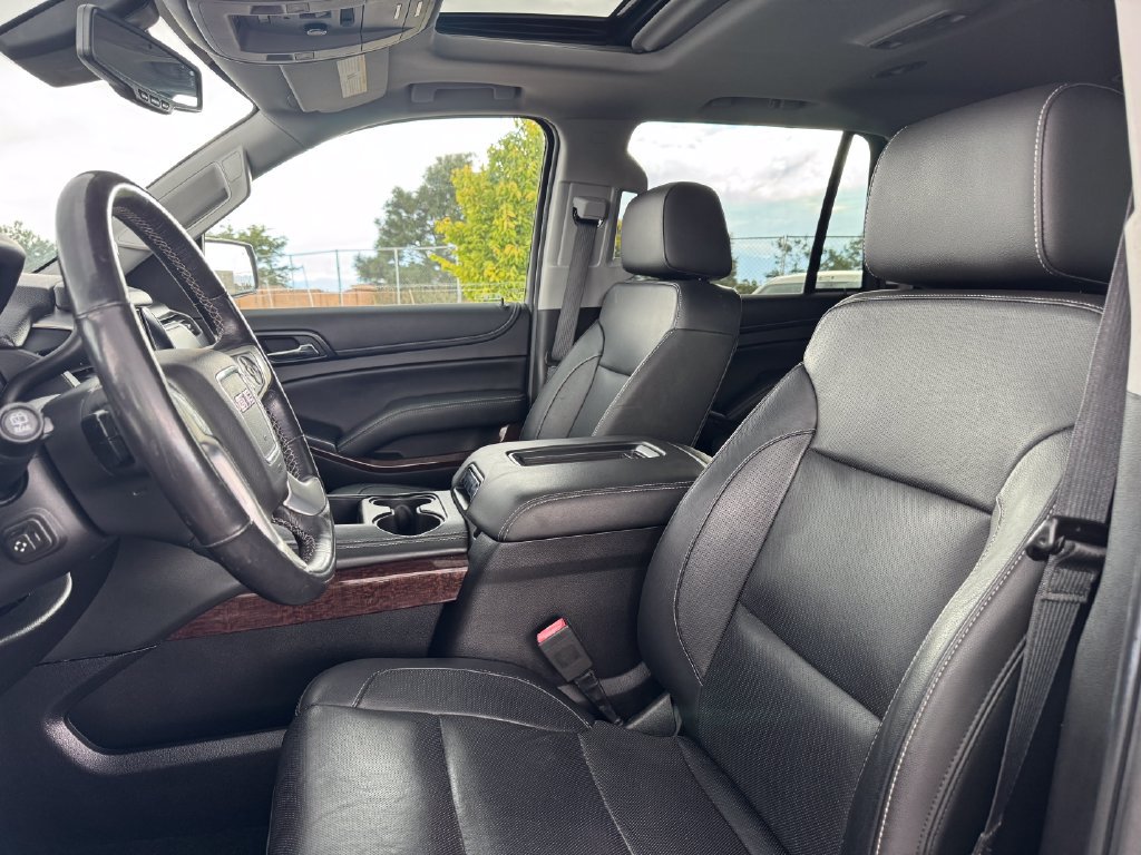 Used 2018 GMC Yukon SLT w/ HD Trailering Package AWD/4WD image 7