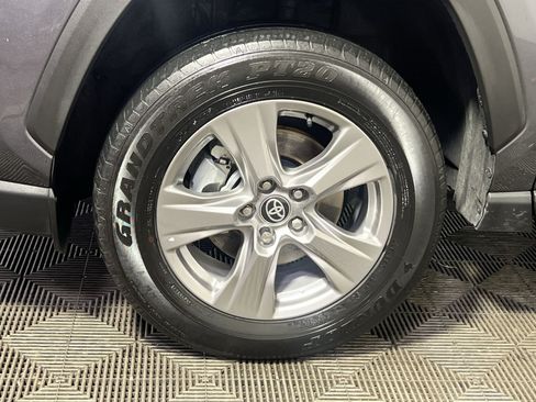 Used 2025 Toyota RAV4 XLE AWD/4WD image 13