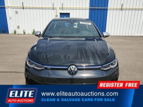 Used 2024 Volkswagen Golf R image 9