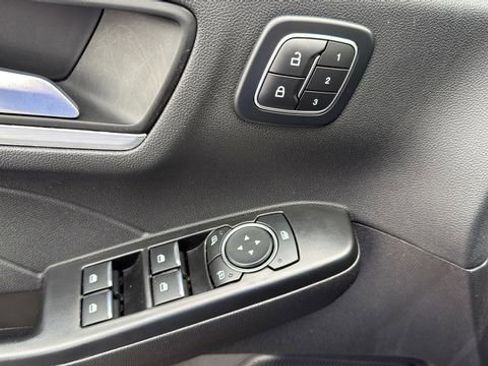 Used 2025 Ford Escape Platinum AWD/4WD image 13