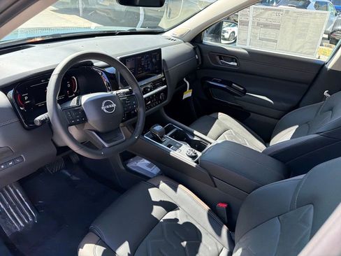 New 2026 Nissan Pathfinder Platinum w/ Cargo Package image 14