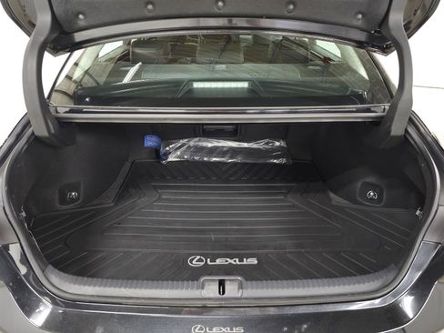 Used 2025 Lexus ES 350 w/ Premium Package FWD image 8