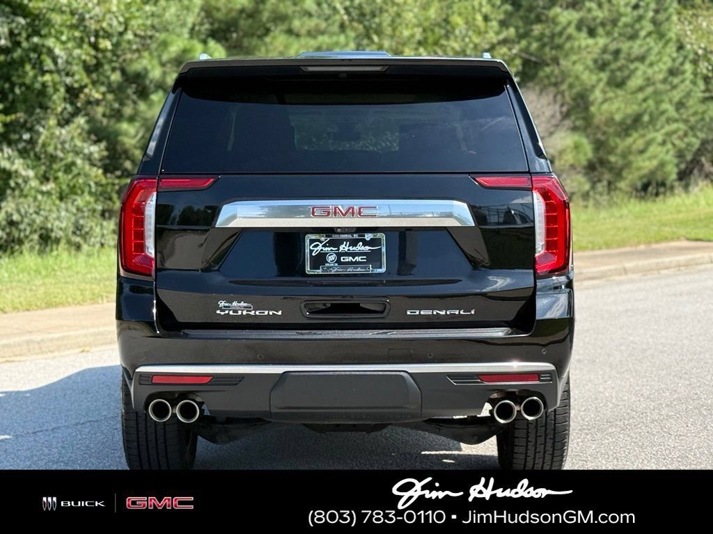 Used 2021 GMC Yukon XL Denali w/ Denali Premium Package AWD/4WD image 14