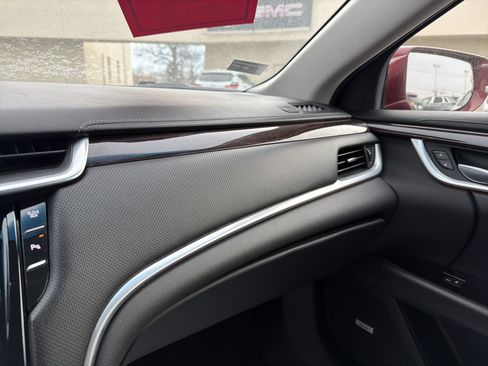 Used 2017 Cadillac XTS Luxury image 21