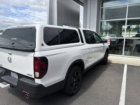 Used 2023 Honda Ridgeline Black Edition image 4