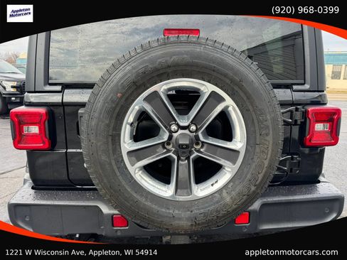 Used 2019 Jeep Wrangler Unlimited Sahara w/ Safety Group image 22