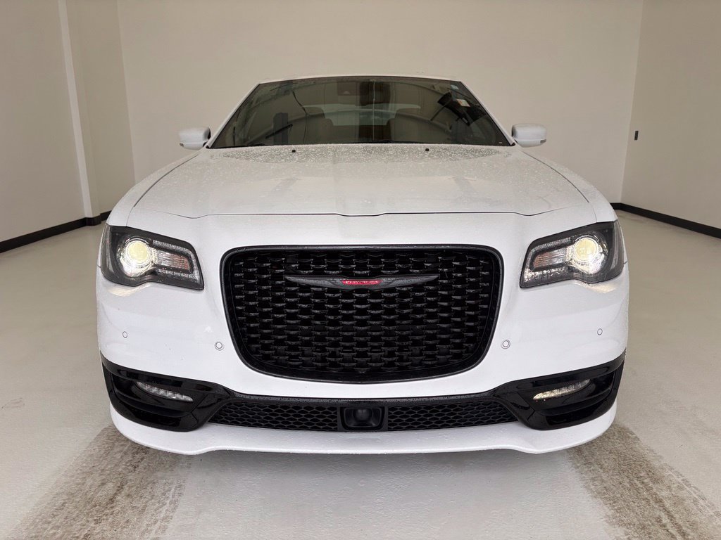 Used 2023 Chrysler 300 S w/ Comfort Group RWD image 13