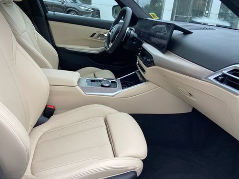 Used 2025 BMW 330i xDrive Sedan w/ Convenience Package AWD/4WD image 27