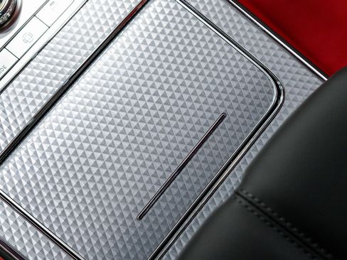 New 2025 Bentley Flying Spur Plug-In Hybrid image 34