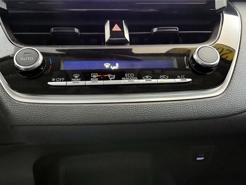 Certified 2023 Toyota Corolla LE image 40