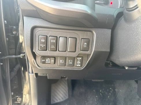 Used 2023 Toyota Tacoma TRD Off-Road w/ TRD Premium Off Road Package AWD/4WD image 21