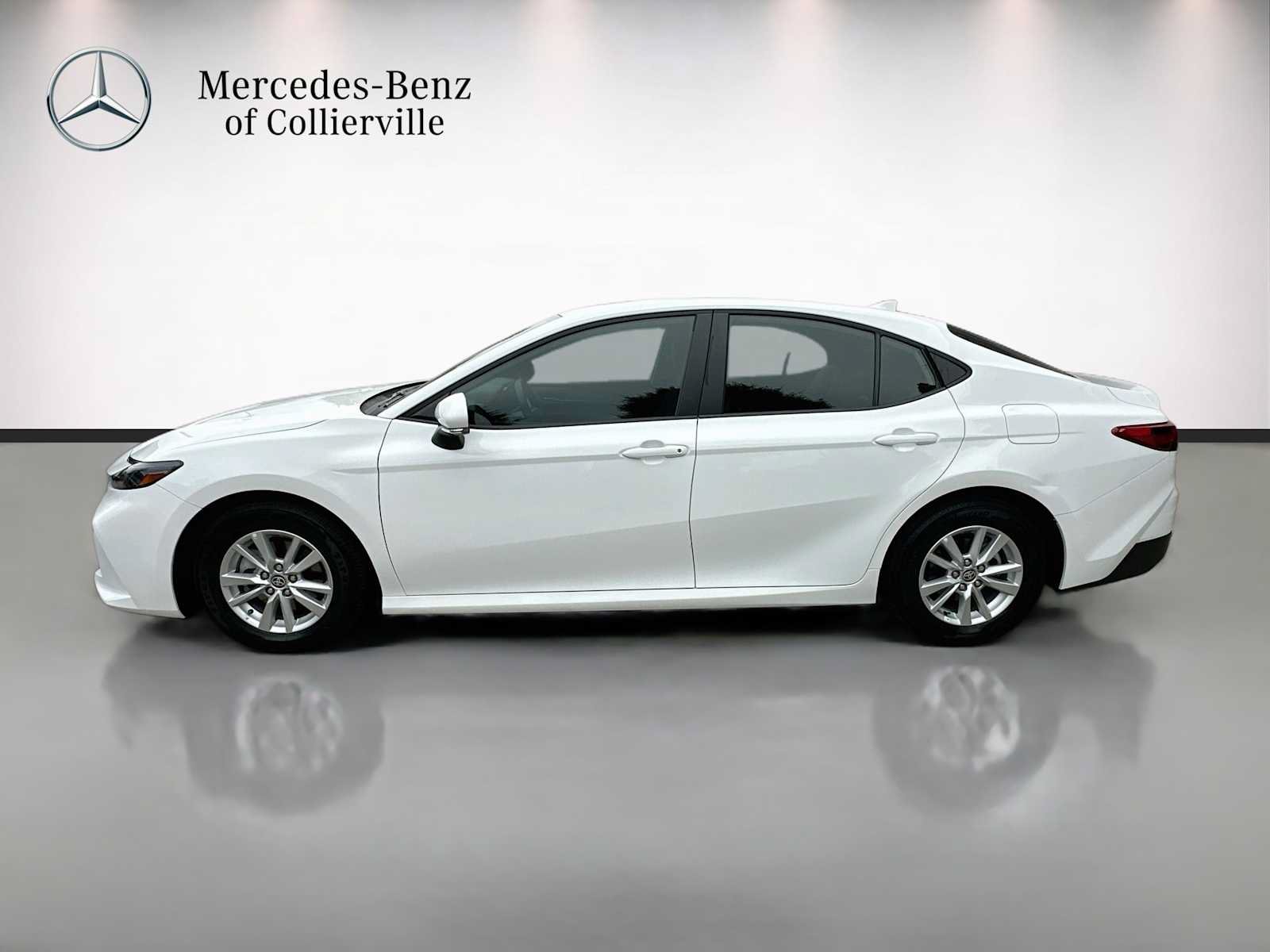 Used 2025 Toyota Camry LE w/ Convenience Package FWD image 8