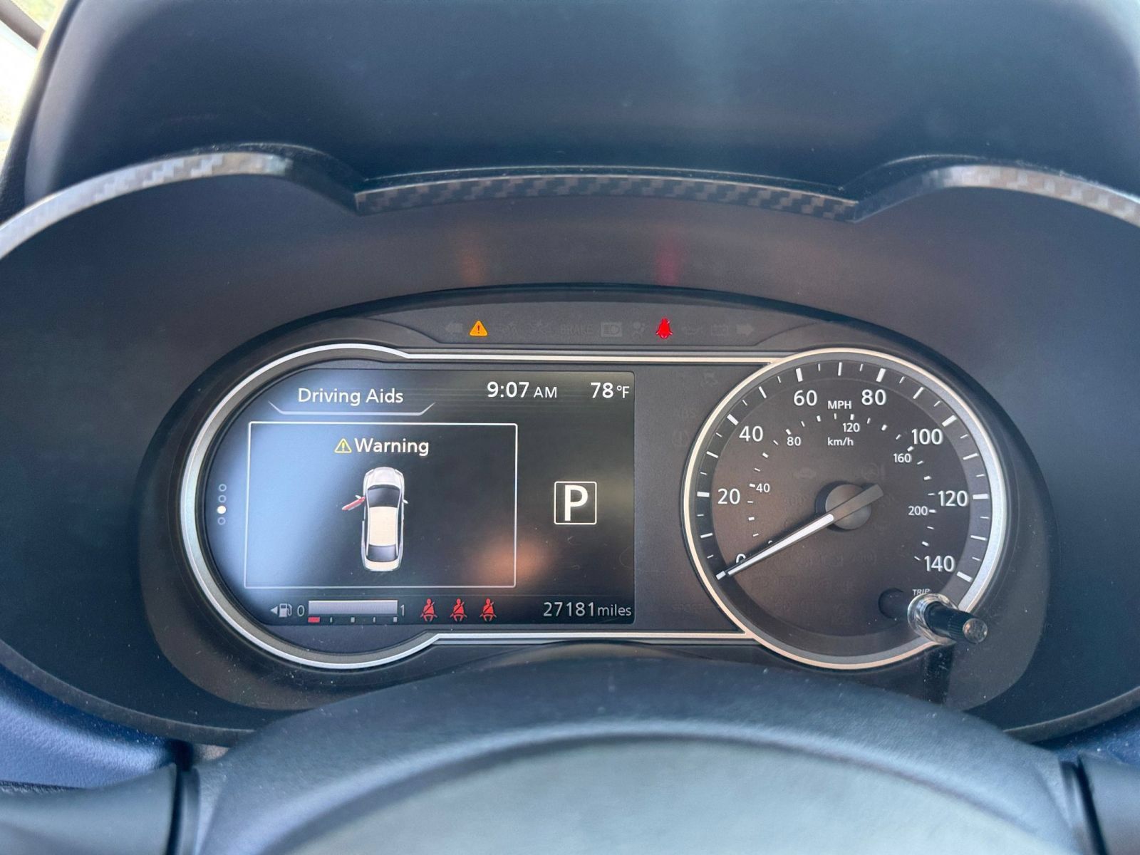 Used 2025 Nissan Versa SV FWD image 37
