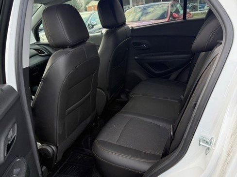 Certified 2021 Chevrolet Trax LT w/ Sport Edition image 7