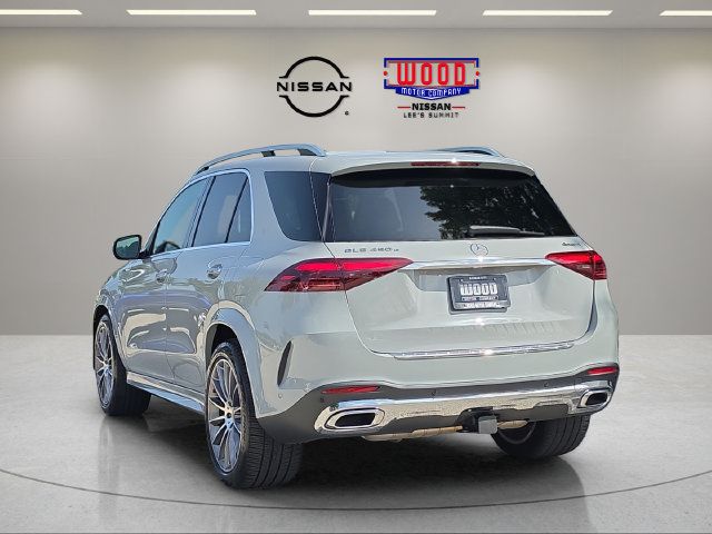 Used 2025 Mercedes-Benz GLE 450e 4MATIC image 4