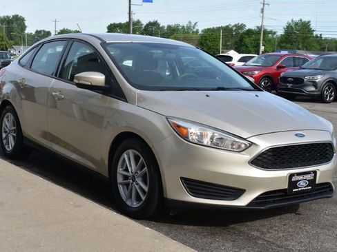 Used 2017 Ford Focus SE FWD image 10