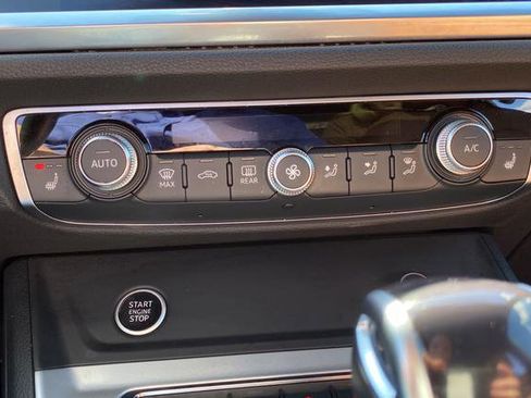 Used 2022 Audi Q3 2.0T Premium w/ Convenience Package image 18