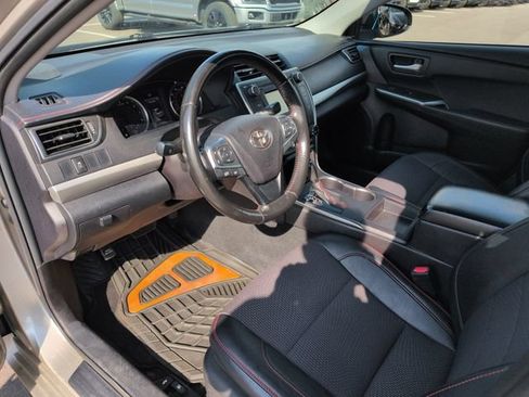Used 2016 Toyota Camry SE FWD image 27